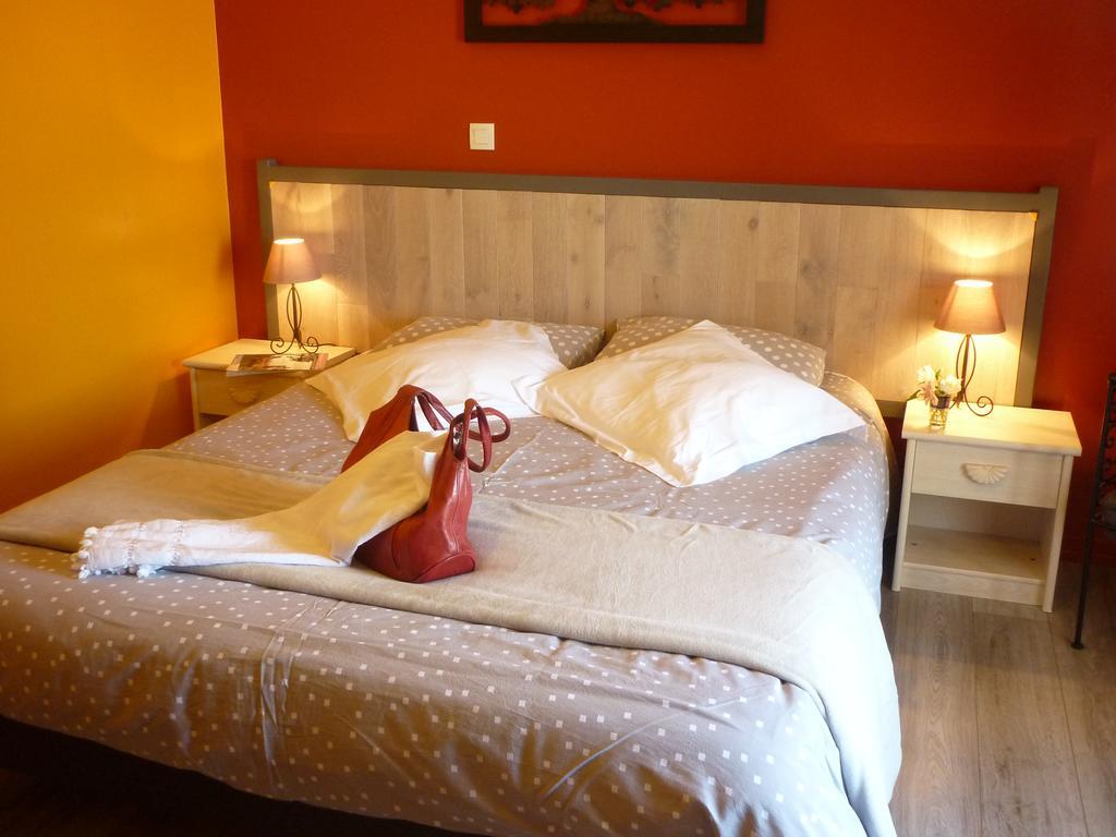 Chambres D'Hotes L'En Haut Des Vignes Merignac  Номер фото