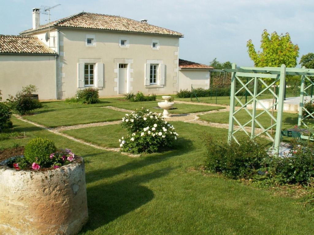 Chambres D'Hotes L'En Haut Des Vignes Merignac  Экстерьер фото