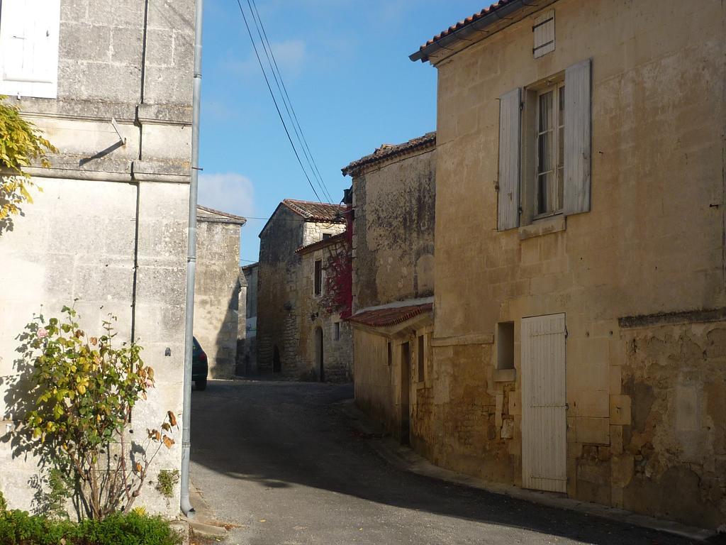 Chambres D'Hotes L'En Haut Des Vignes Merignac  Экстерьер фото